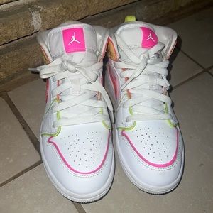 Girls Air Jordan Flights Size 3